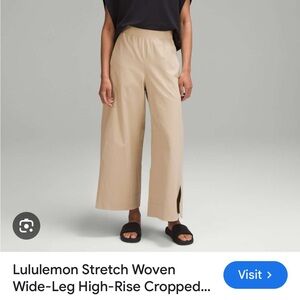 Lululemon stretch woven Beige Wide-Leg cropped Pants. Large